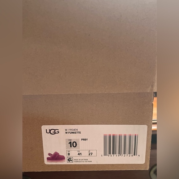 ❌SOLD OUT❌🌸💓New with tags 🌸💓 Ugg Women's
Funkette size 10 - Picture 14 of 15